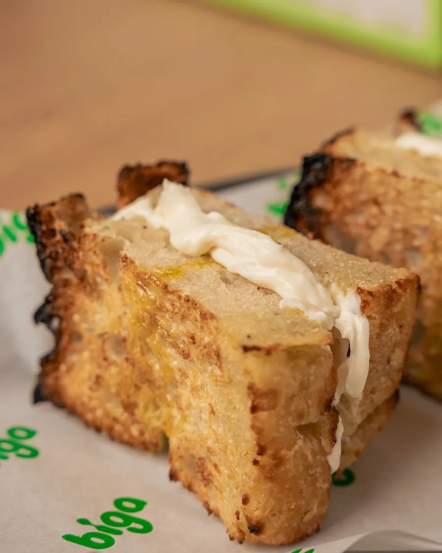 Focaccia con queso azul