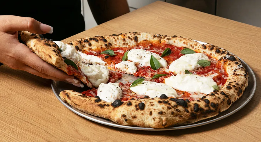 Pizza stracciatella